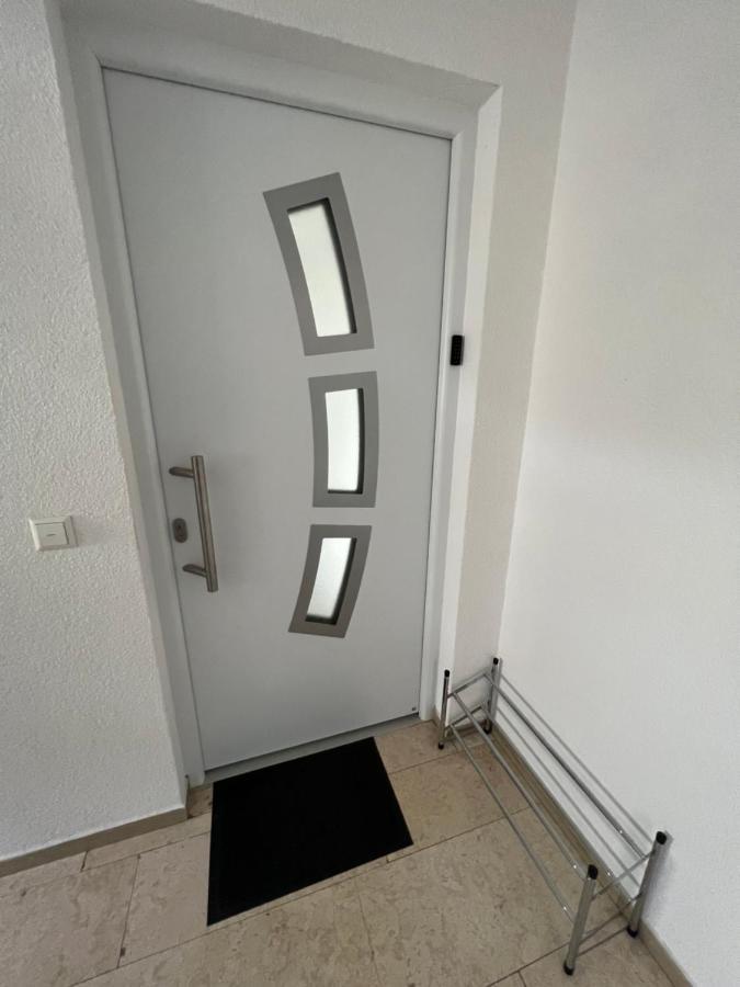 Wunderschoene Unterkunft Mit Terrasse - 24H7T Checkin Karlsruhe Exterior photo